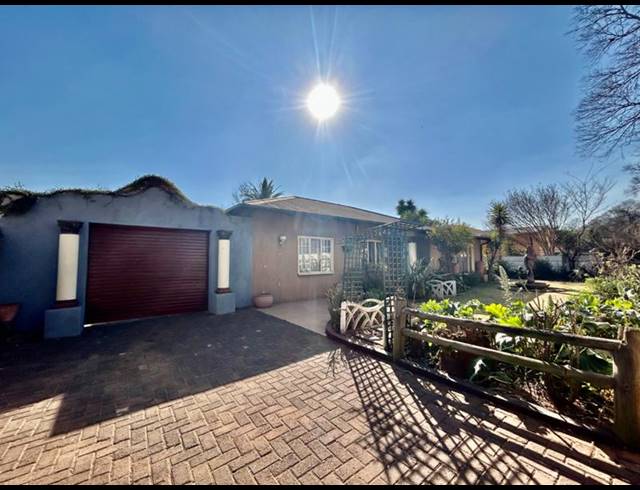 3 BEDROOM HOUSE FOR SALE IN VANDERBIJLPARK CW 2